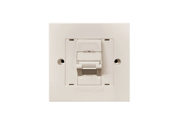 760245679 COMMSCOPE FP KIT, BS, 1 PORT, ANGLED SHUTTERED