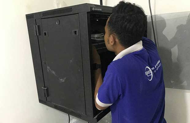 Outdoor IP camera security installation based on location, with quality video view